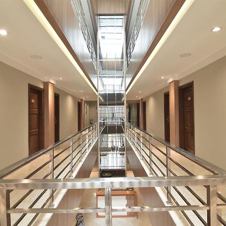 The Nyaman Motel Jakarta Exterior photo